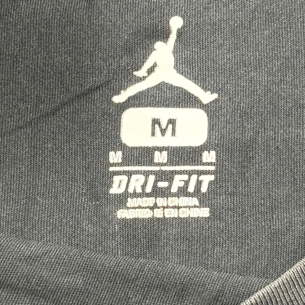 Air Jordan T-Shirt Men's Medium Black Dri-FIT Jumpman Basketball Athletic Sporty - Picture 5 of 5
